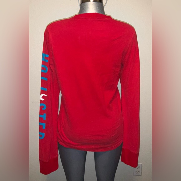 HOLLISTER Long Sleeve; Size Medium - Picture 3 of 9